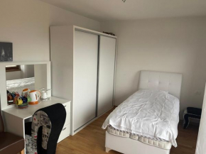 Ali Rooms